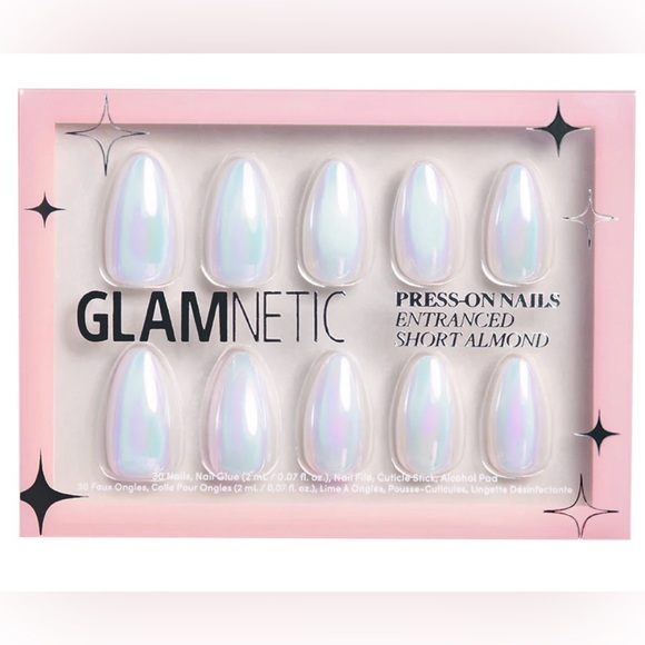 ENTRANCED Short Almond Press In Nails Glamnetic - Picture 1 of 7